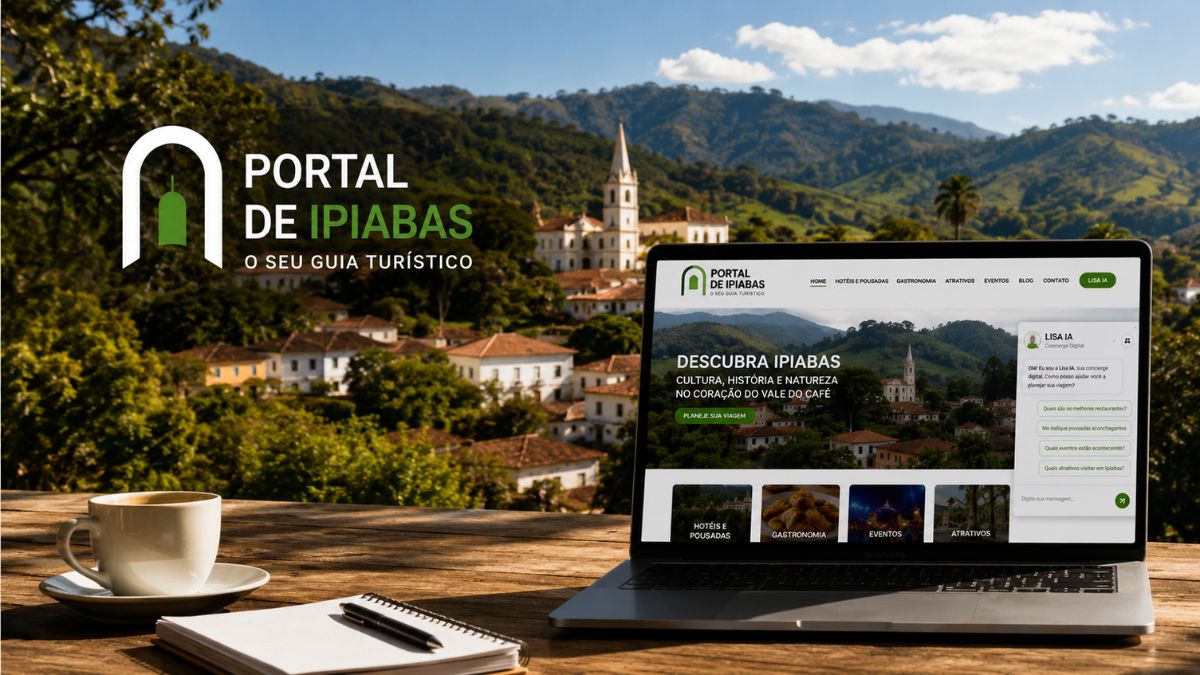 Paisagem panorâmica de um destino histórico no Vale do Café com notebook exibindo plataforma de turismo sobre mesa de madeira ao ar livre.